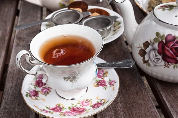 ジャガイモの皮肥料茶で苗が強くなる！プロが教える簡単な作り方